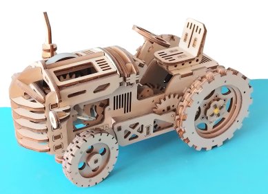 Traktor LK401